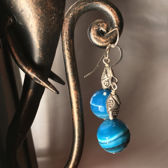 Beautiful blue agate and sterling silver earrings! - Picture 3 of 5